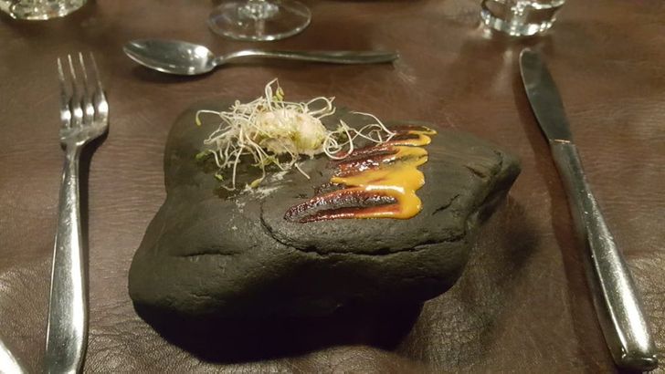 Weird Food Serving (22 pics)