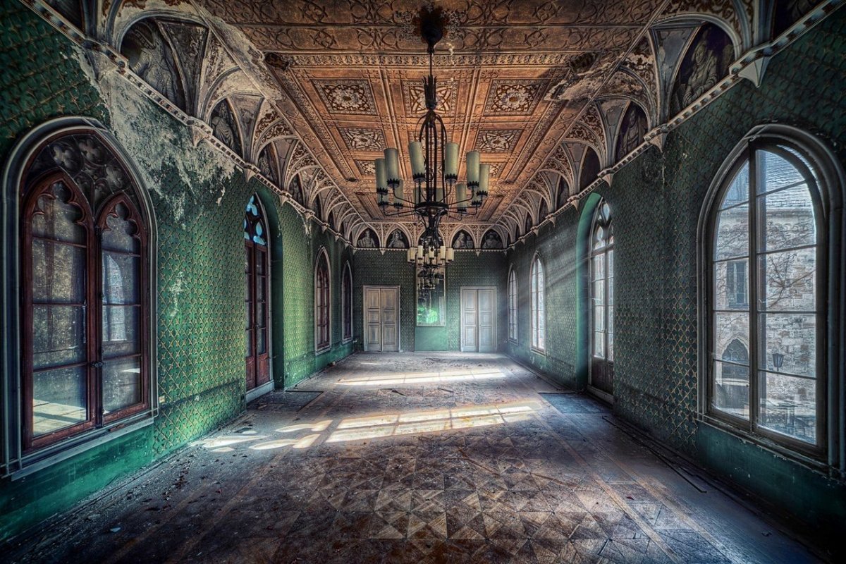 Beautiful Abandoned Places (20 pics)