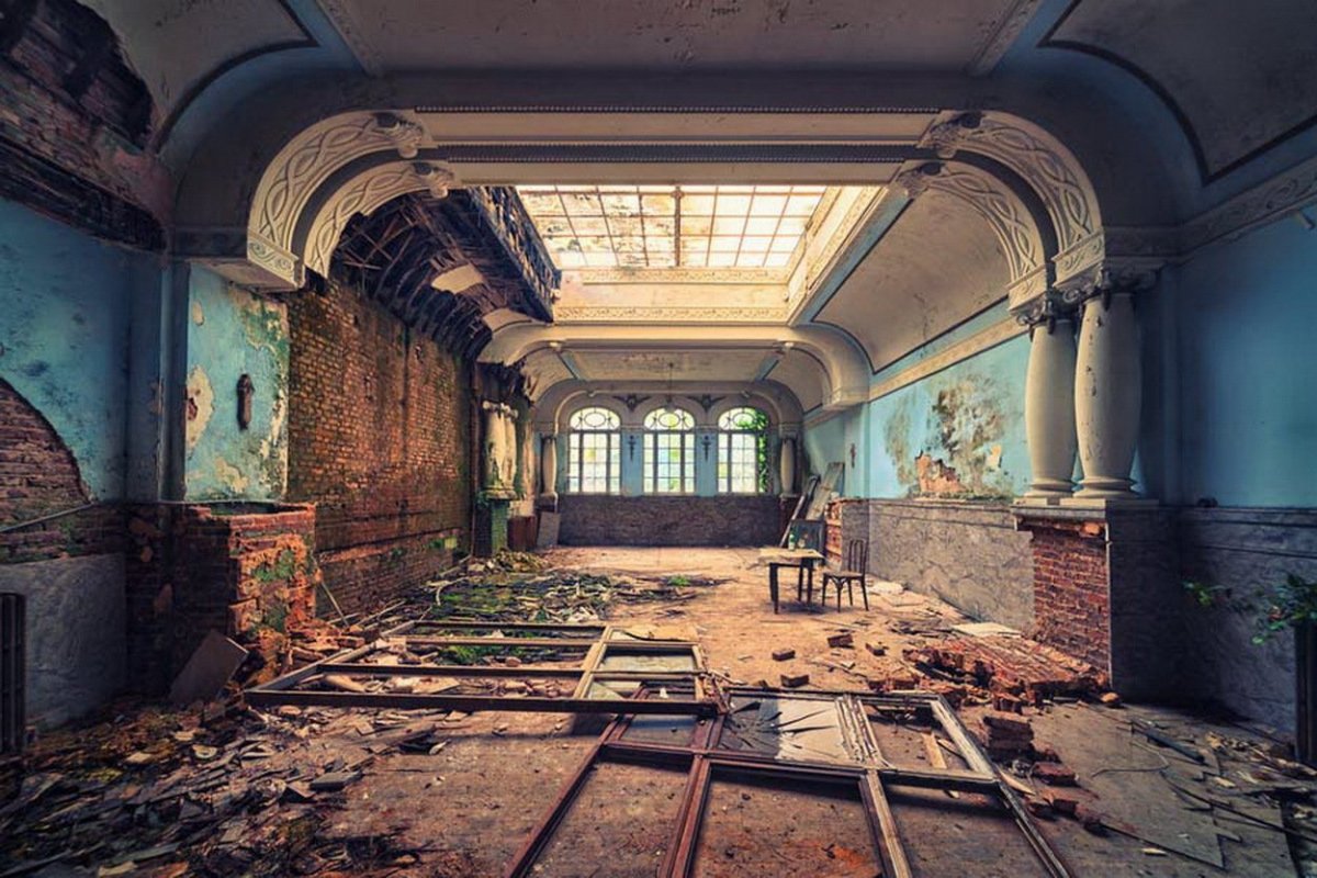 Beautiful Abandoned Places (20 pics)