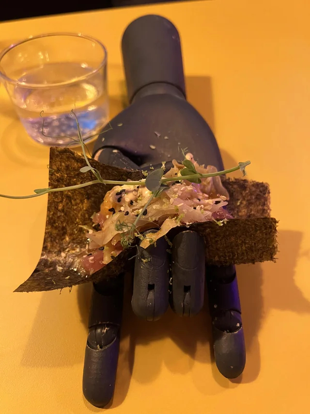 Weird Food Serving (20 pics)