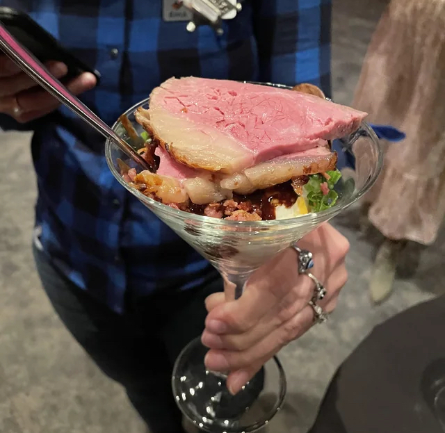 Weird Food Serving (20 pics)