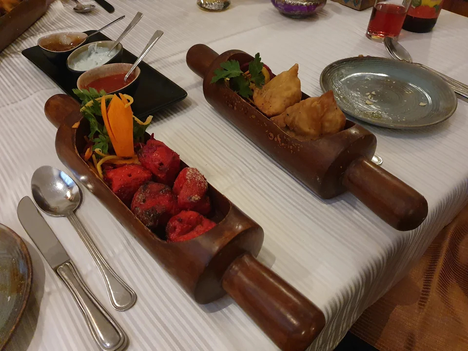 Weird Food Serving (20 pics)