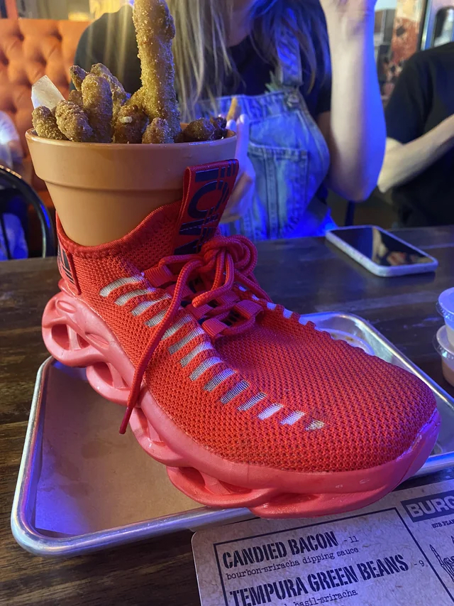 Weird Food Serving (20 pics)