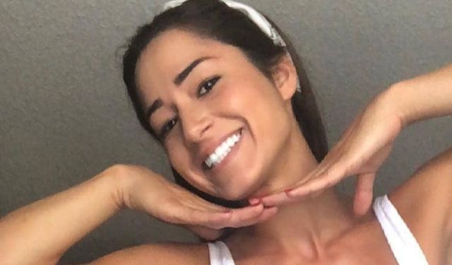 Braless Girls (20 pics)