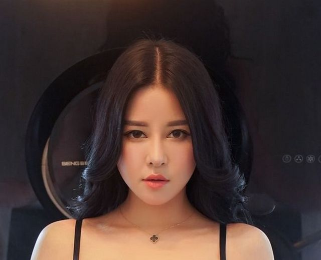 Asian Girls (20 pics)