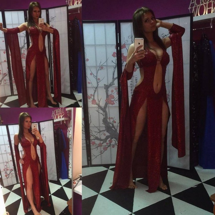 Girls In Dresses (20 pics)
