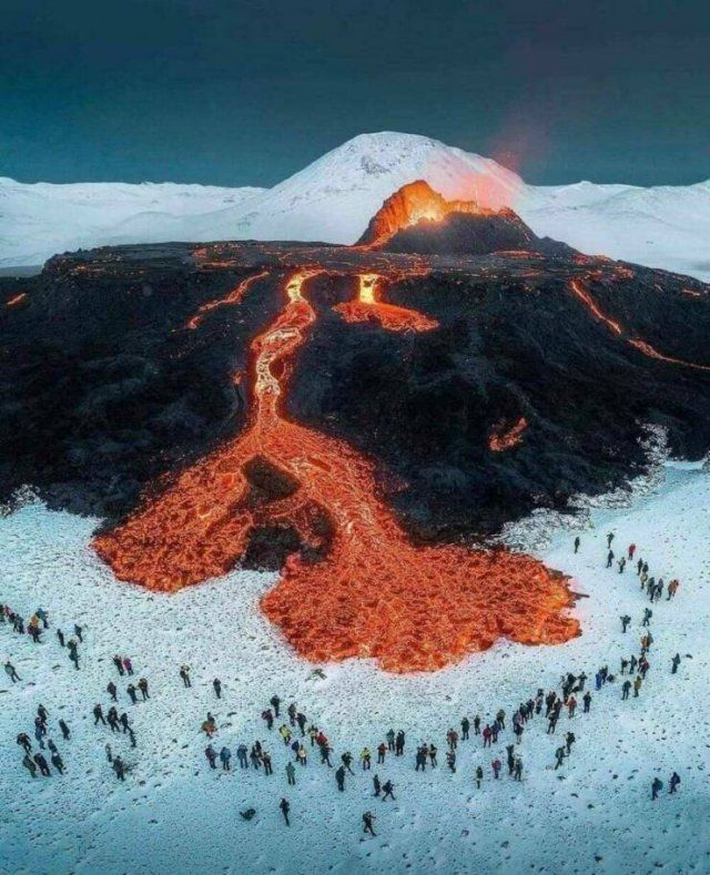 Interesting Photos From Around The World (23 pics)
