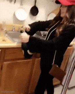 Acid GIFs, March 28 (25 gifs)