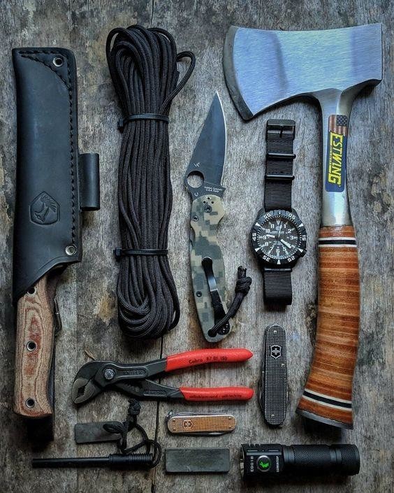 People Share Their Forest Survival Kits (20 pics)