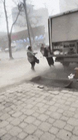 Acid GIFs, April 3 (25 gifs)