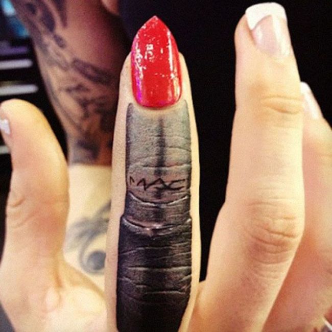 Unusual Tattoos (18 pics)