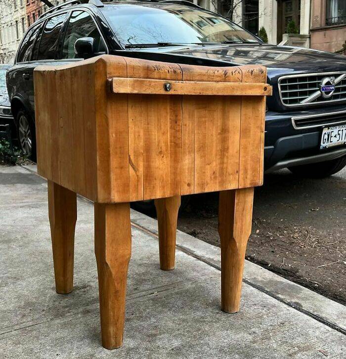 Cool Roadside Finds (22 pics)