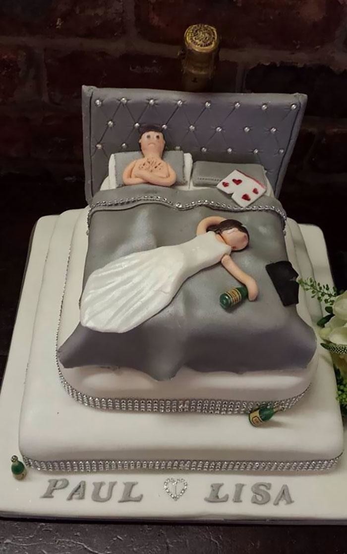 Funny And Failed Wedding Cakes (20 pics)
