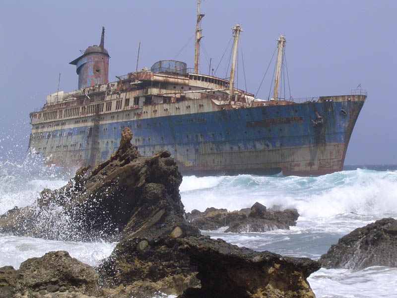 Abandoned Ships (20 pics)
