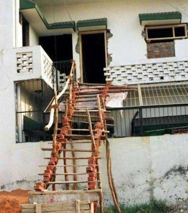 What Is Going On Here? (20 pics)