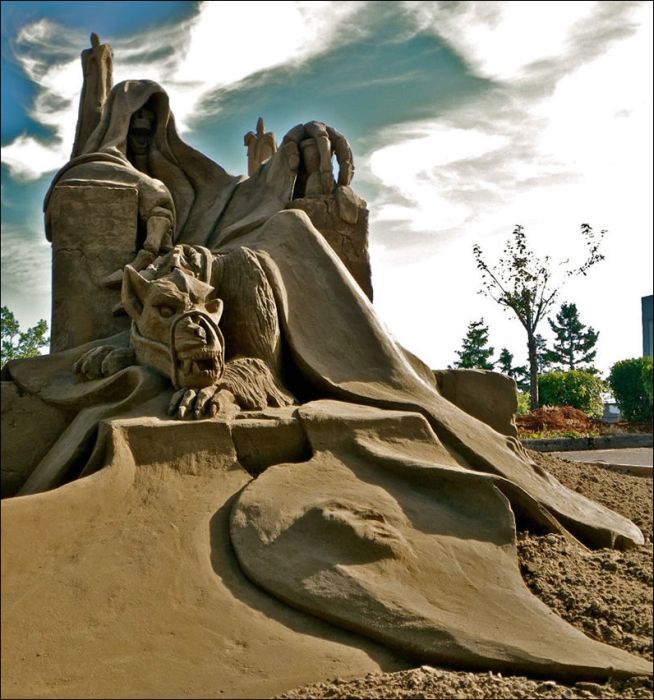Cool Sand Sculptures (15 pics)