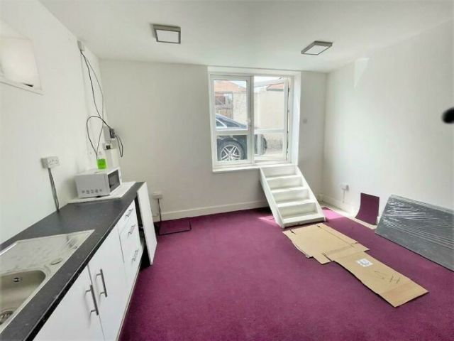 Weird Interiors (17 pics)