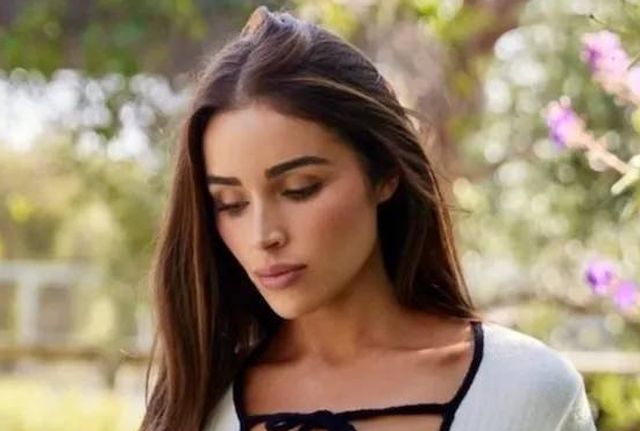 Braless Girls (47 pics)