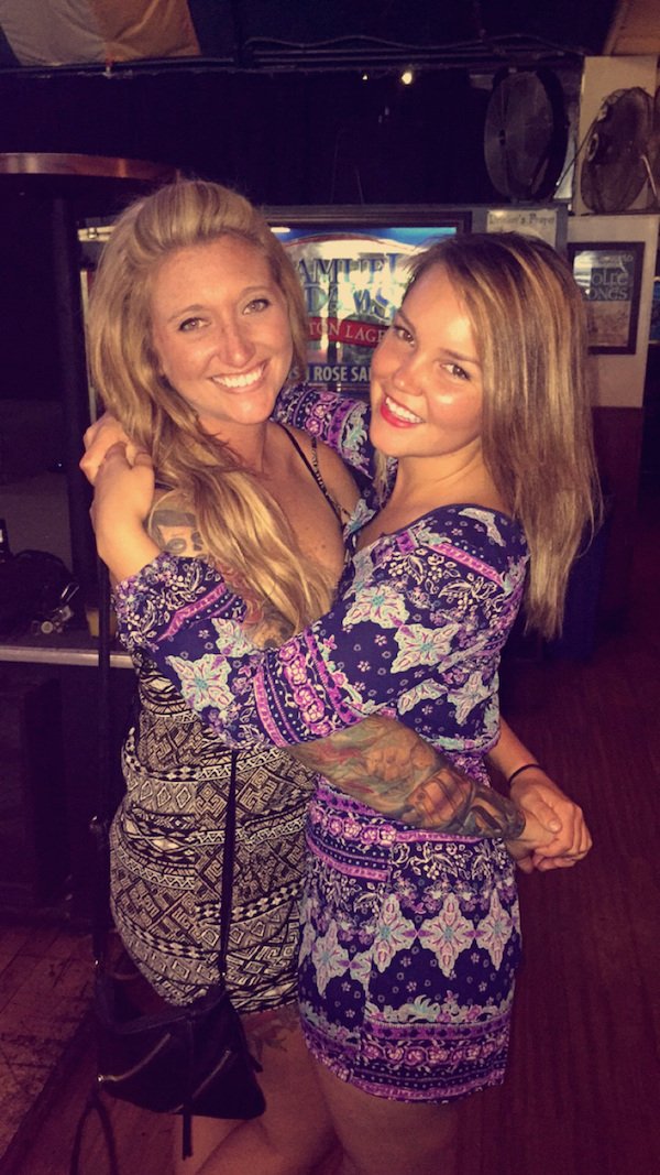 Smiling Girls (20 pics)