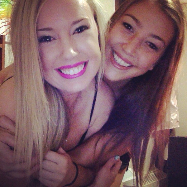 Smiling Girls (20 pics)