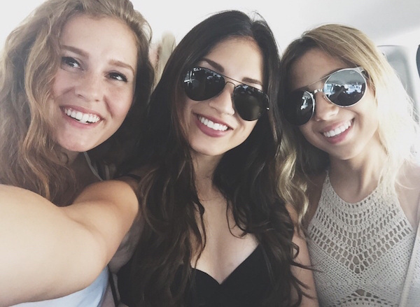 Smiling Girls (20 pics)