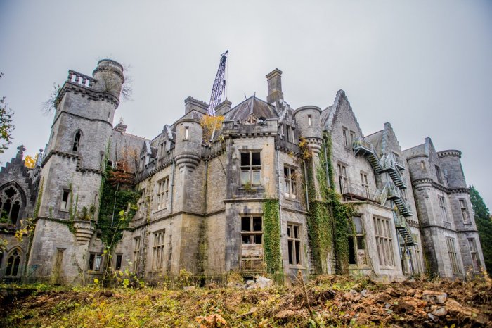 Beautiful Abandoned Places (19 pics)
