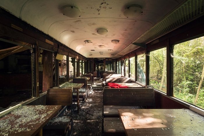 Beautiful Abandoned Places (19 pics)