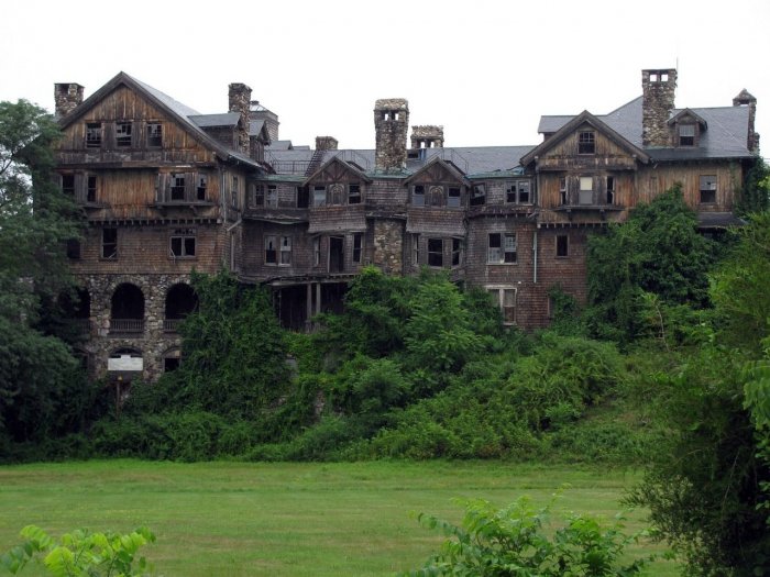 Beautiful Abandoned Places (19 pics)