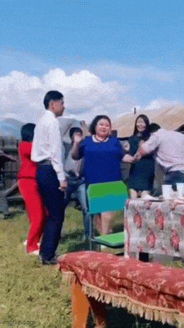 Acid GIFs, May 1 (25 gifs)