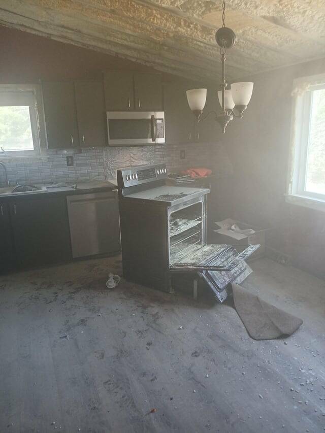 Bad Days Happen (18 pics)
