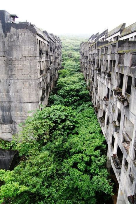 Beautiful Abandoned Places (18 pics)