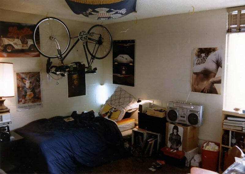 Nostalgic Rooms From The 80's (20 pics)