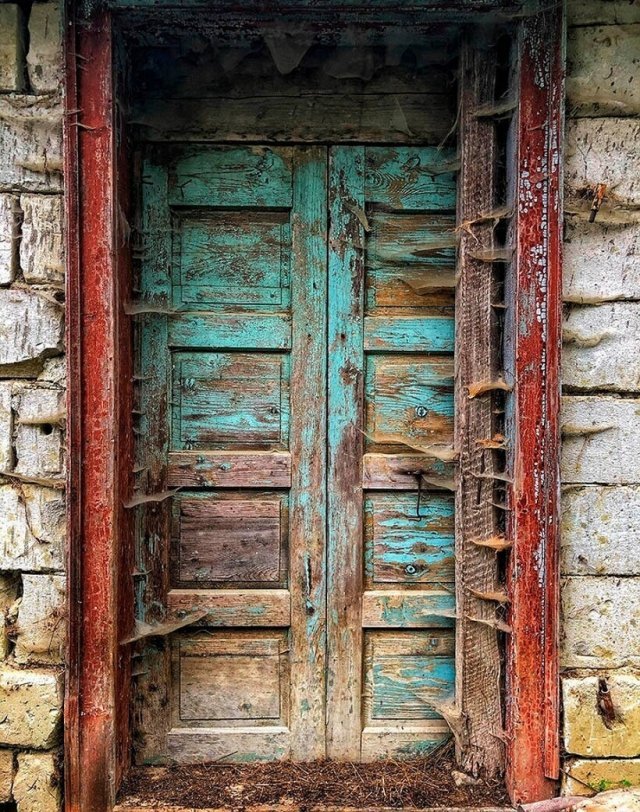 Beautiful Abandoned Places (20 pics)