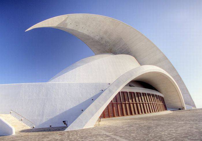 Odd Buildings (20 pics)