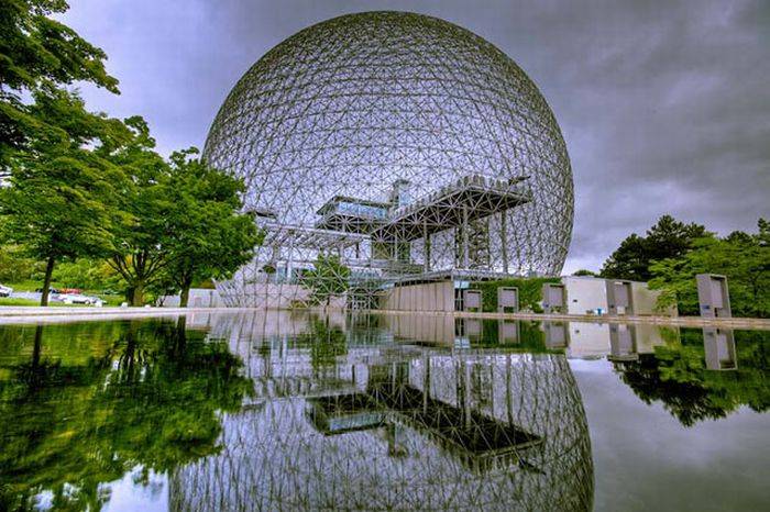 Odd Buildings (20 pics)
