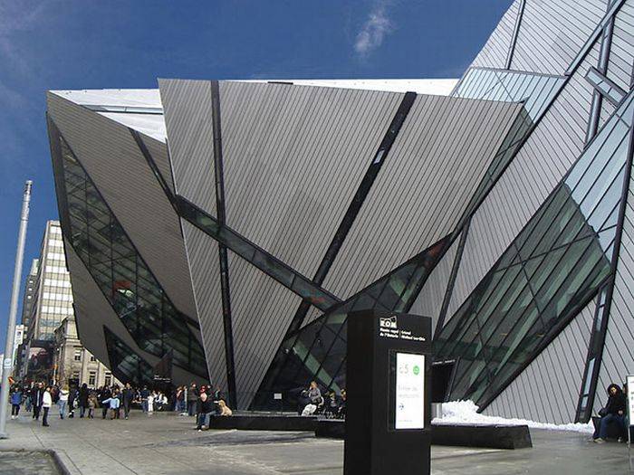Odd Buildings (20 pics)