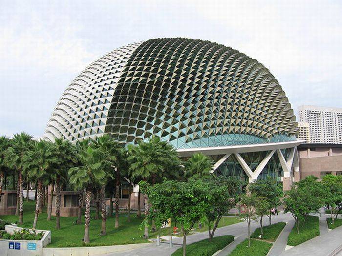Odd Buildings (20 pics)