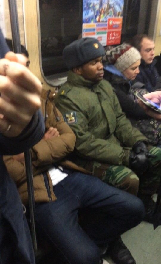Strange People In The Subway (20 pics)