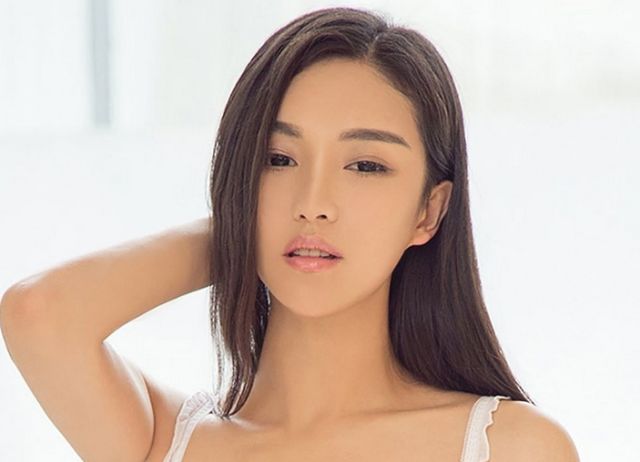 Asian Girls (20 pics)