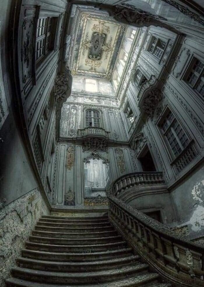 Beautiful Abandoned Places (20 pics)