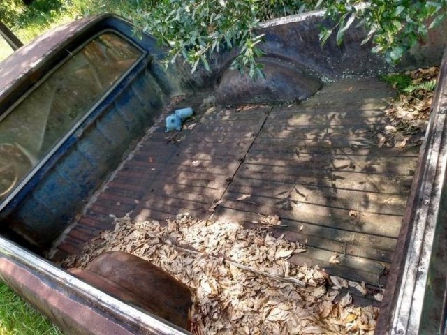 Car Graveyard (20 pics)