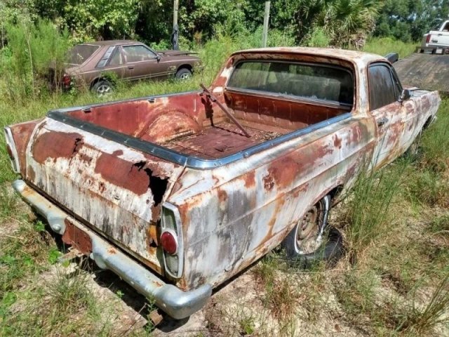 Car Graveyard (20 pics)