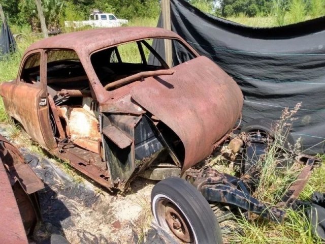 Car Graveyard (20 pics)