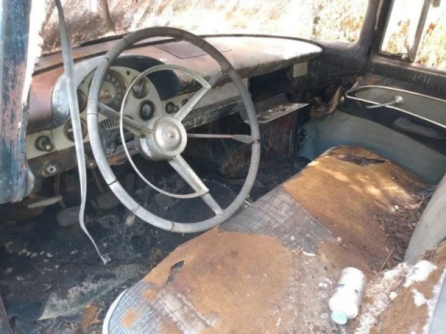 Car Graveyard (20 pics)