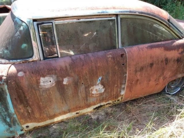 Car Graveyard (20 pics)