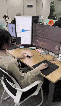 Acid GIFs, May 15 (25 gifs) Acid GIFs, May 15 (25 gifs)