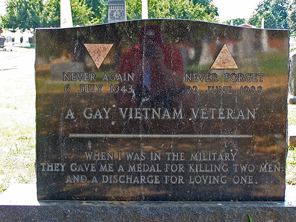 Unusual Tombstones (15 pics)