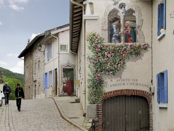 Beautiful Drawings On Houses (19 pics)