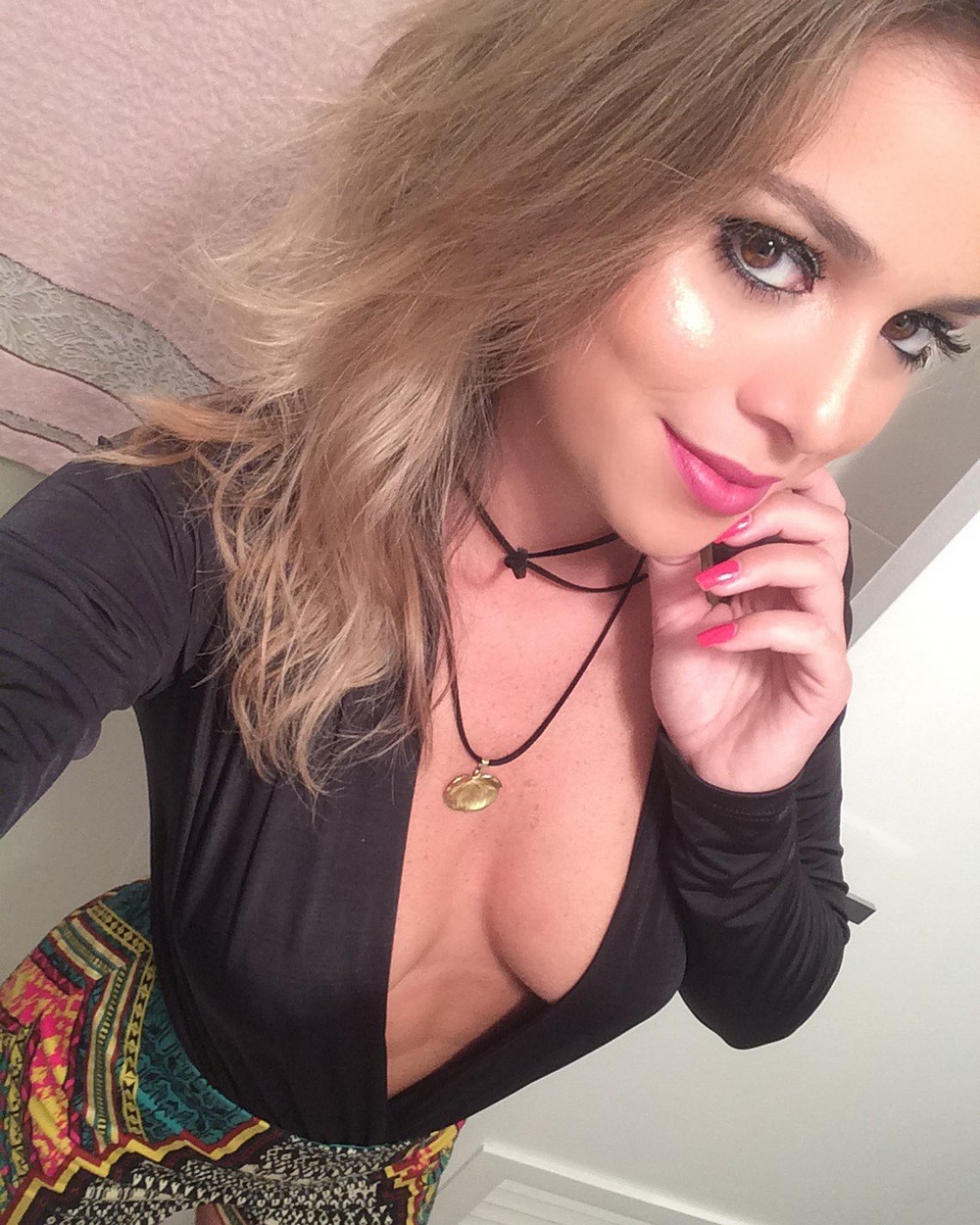 Braless Girls (20 pics)