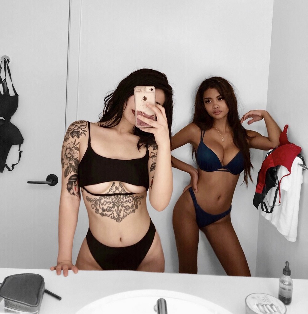 Tattooed Girls (20 pics)